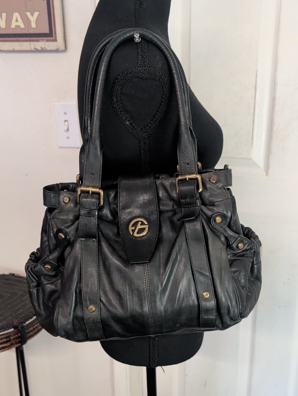 Francesco Biasia Y2K Distressed Leather Shoulder Bag
